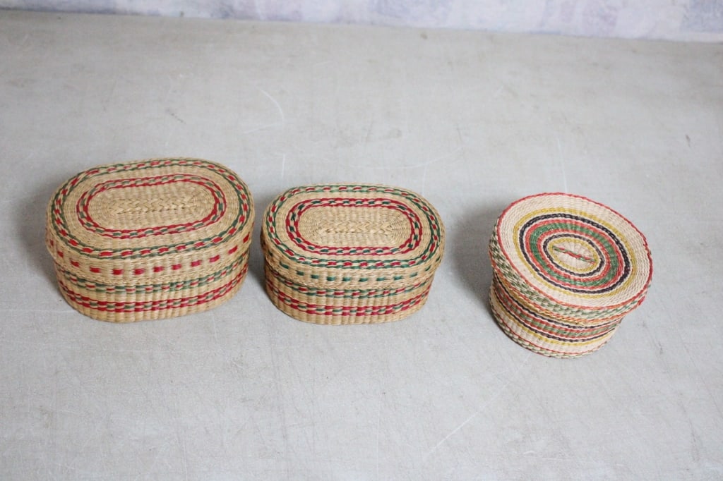 Native American Woven Baskets, Antique Ornaments (1 of 12)