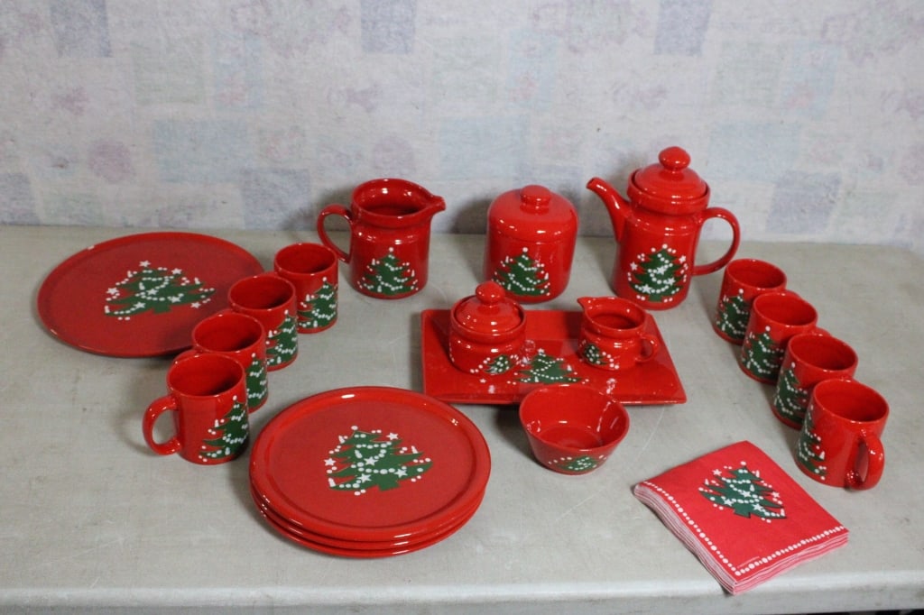 Waechtersbach W Germany Christmas Dishware Set (1 of 20)