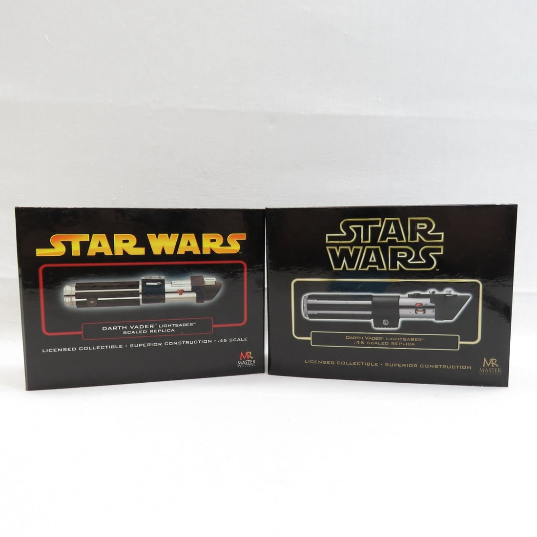 3 Star Wars Master Replica Miniature Lightsabers (1 of 11)