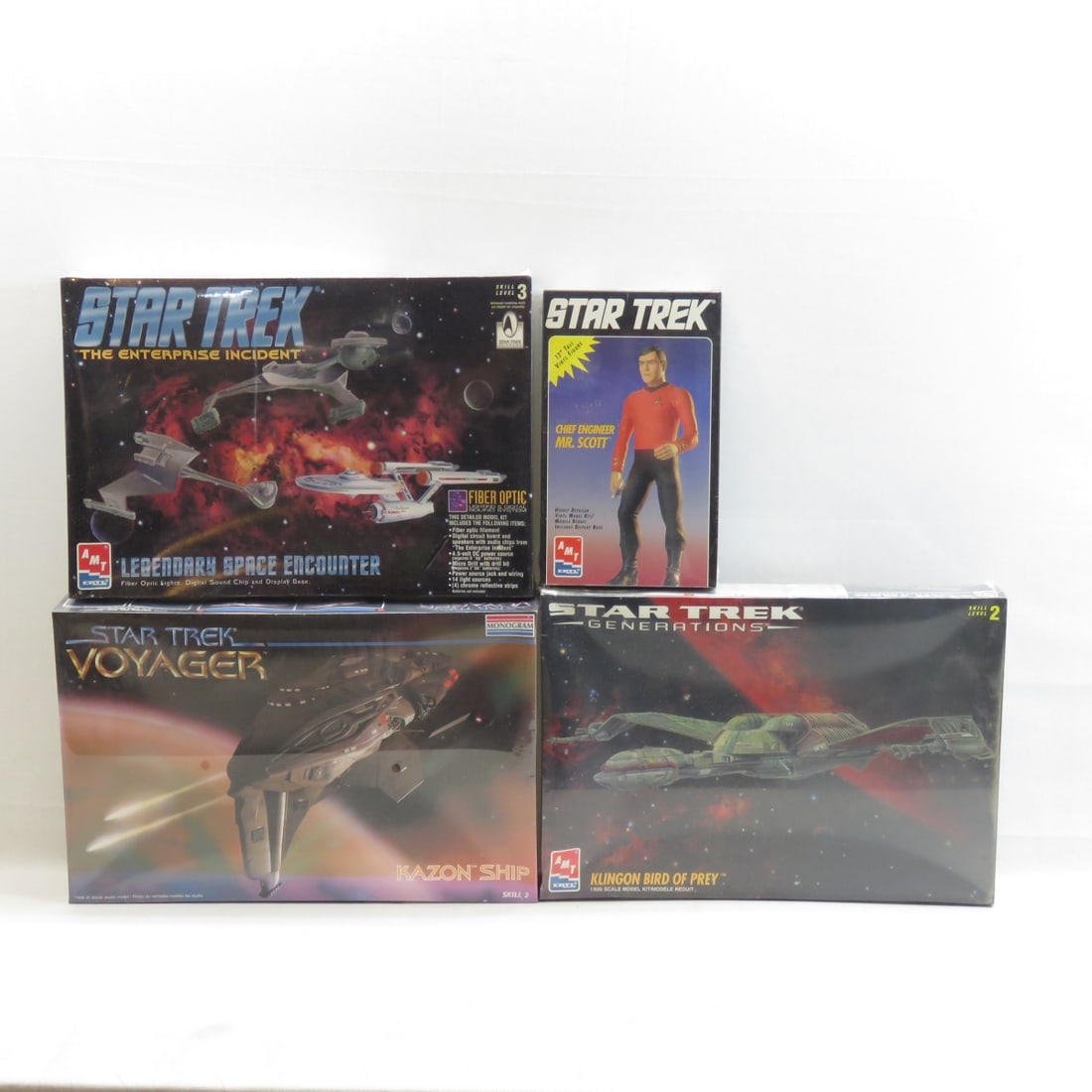 ERTL AMT Star Trek Plastic Model Kits Ships Figure (1 of 15)