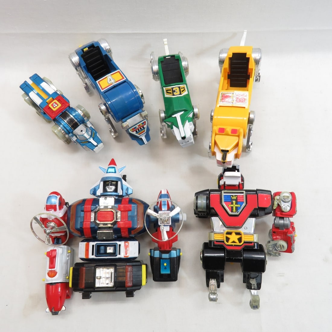 Vintage Voltron Action Figure Parts (1 of 20)