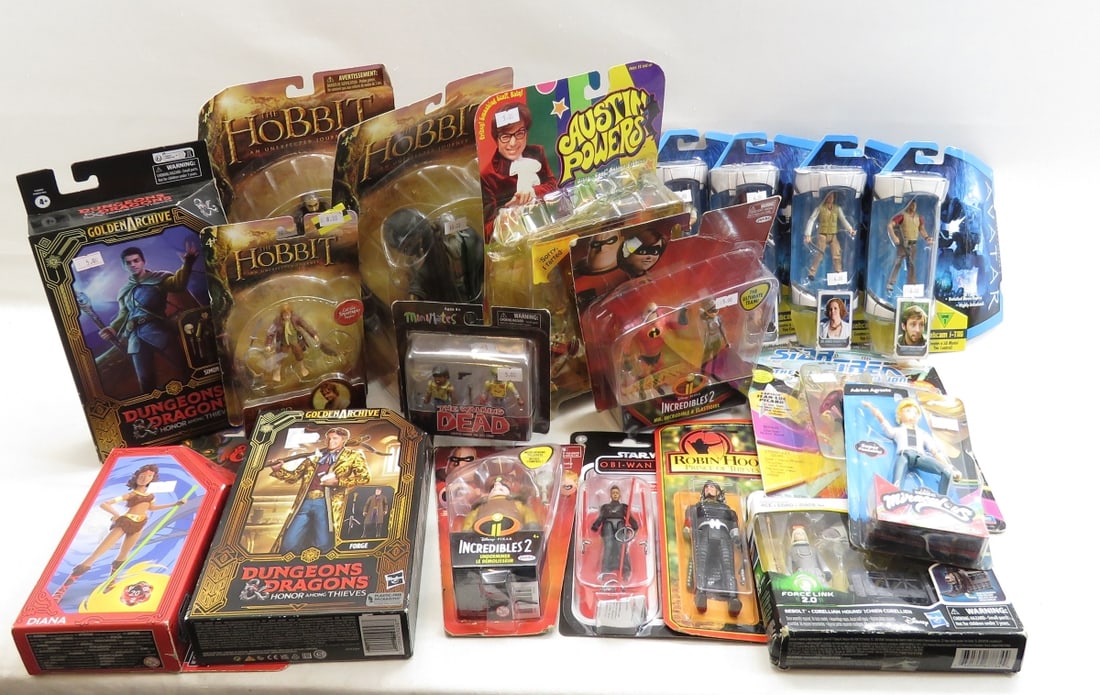 The Hobbit, D&D, Avatar and Other Action Figures: The Hobbit, D&D, Avatar and Other Action Figures - New in packaging. Packaging will show storage and handling wear. Please ask questions and read terms & conditions before bidding. Photos are part of