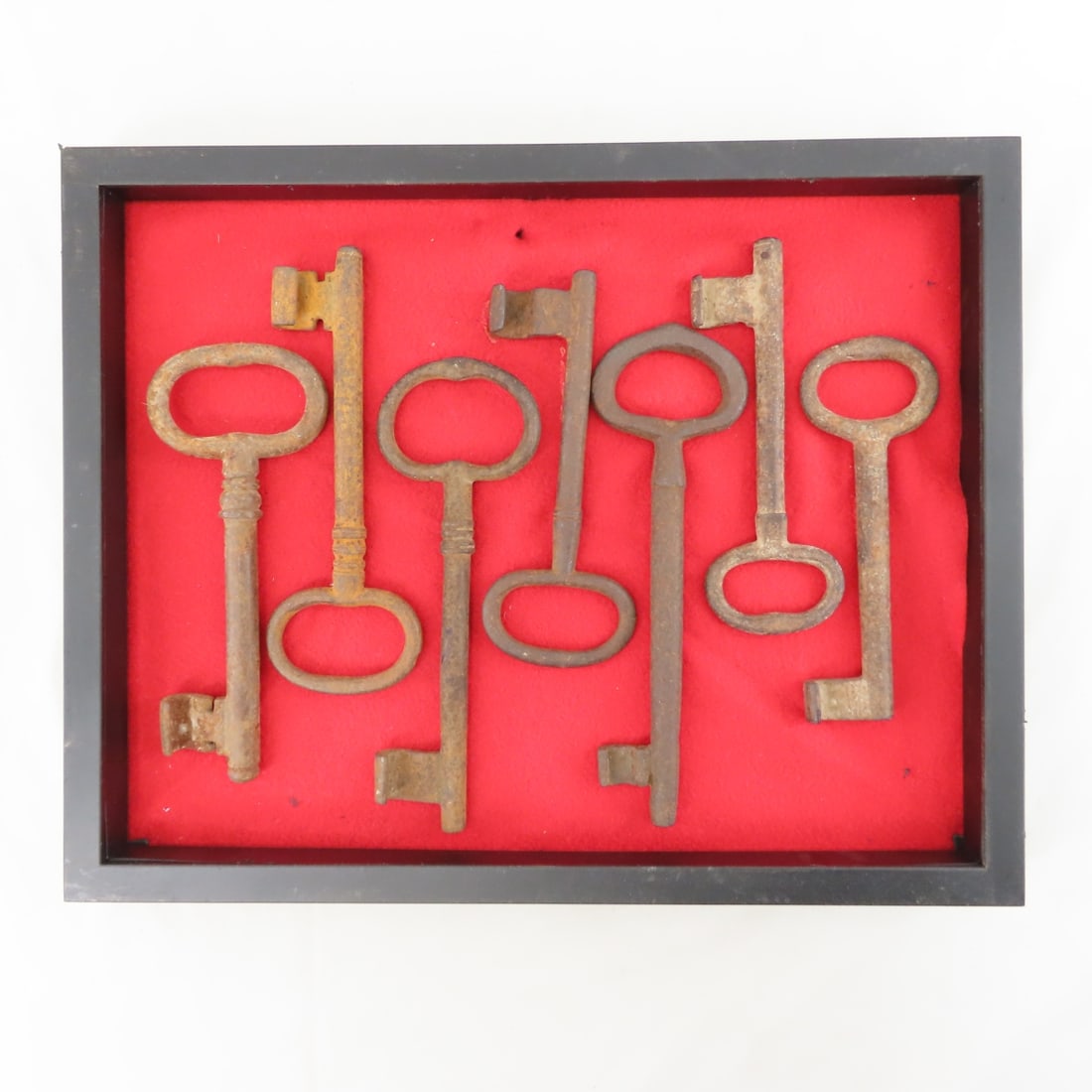 Collection of 7 Vintage Skeleton Gate Keys (1 of 19)