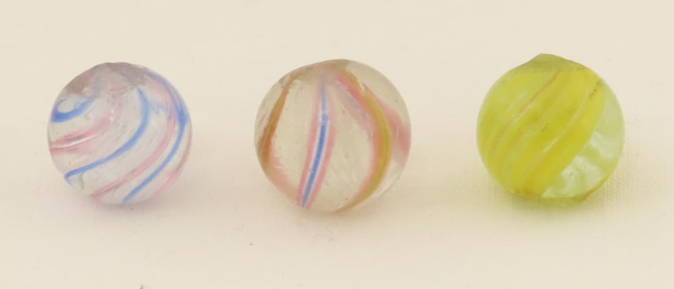3 German Handmade PeeWee Marbles: 3 German Handmade PeeWee Marbles - Lot Size 3x3x3" 1lbPhotos are part of description. Please ask questions and read terms & conditions before bidding.