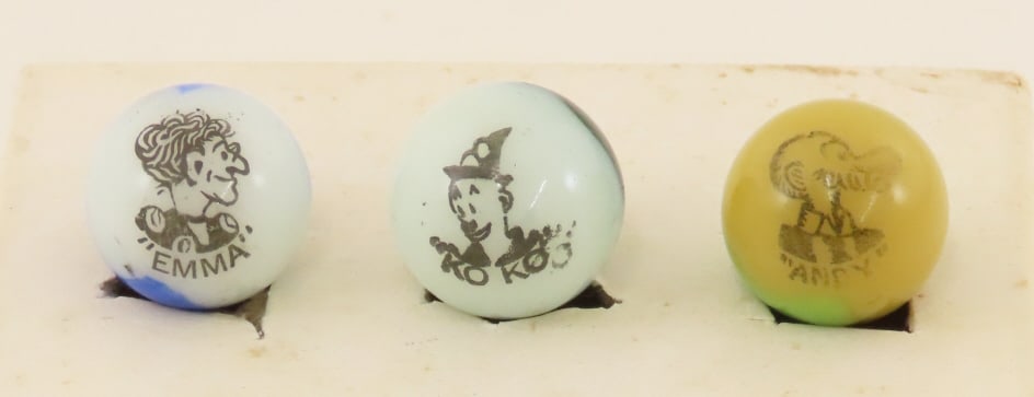 3 Peltier Comic Marbles Emma, Ko Ko, & Andy: 3 Peltier Comic Marbles Emma, Ko Ko, & Andy - Lot Size 3x3x3" 1lbPhotos are part of description. Please ask questions and read terms & conditions before bidding.