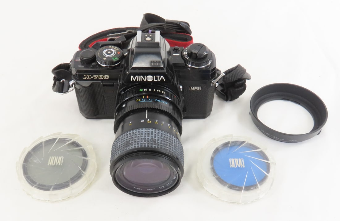 Minolta X-700 35mm Film Camera (1 of 11)