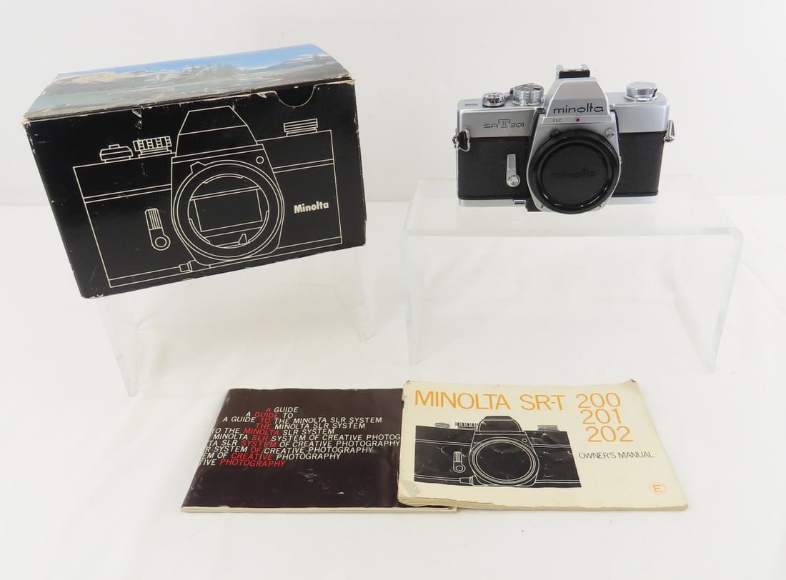 Minolta SRT 201 35mm Film Camera in Original Box (1 of 15)