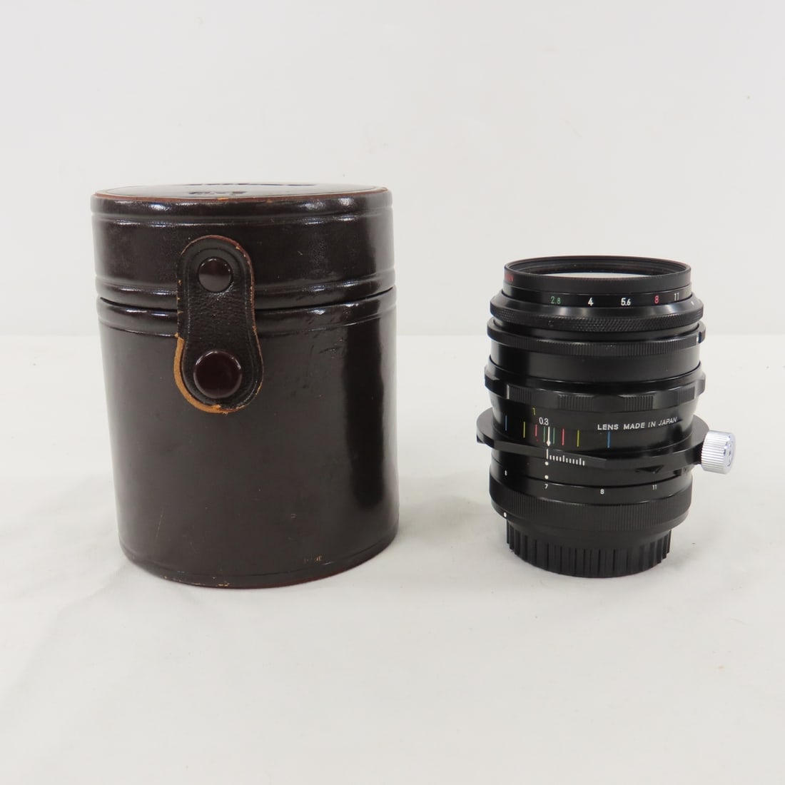 Nikon PC-Nikkor 35mm f/2.8 Shift Lens & case: Nikon PC-Nikkor 35mm f/2.8 Shift Lens & case - Original Lens Case. untested, Lot size: 6 x 6 x 6", 2 lbs Photos are part of description. Please ask questions and read terms & conditions before bidding