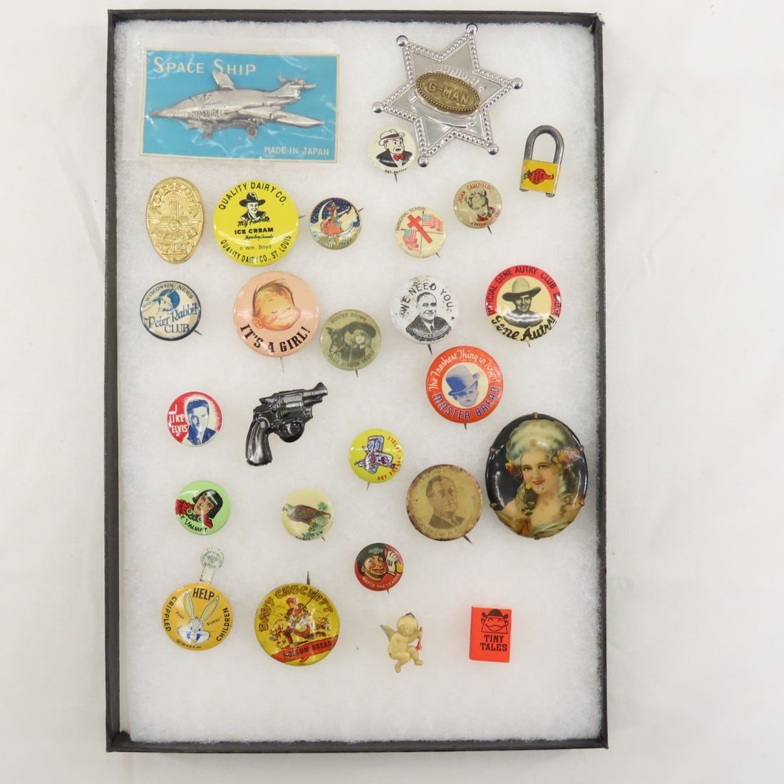 Pinback buttons & small advertising items (1 of 15)