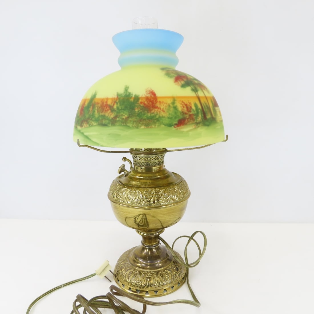 Antique Electrified New Juno No 1 Oil Lamp (1 of 15)