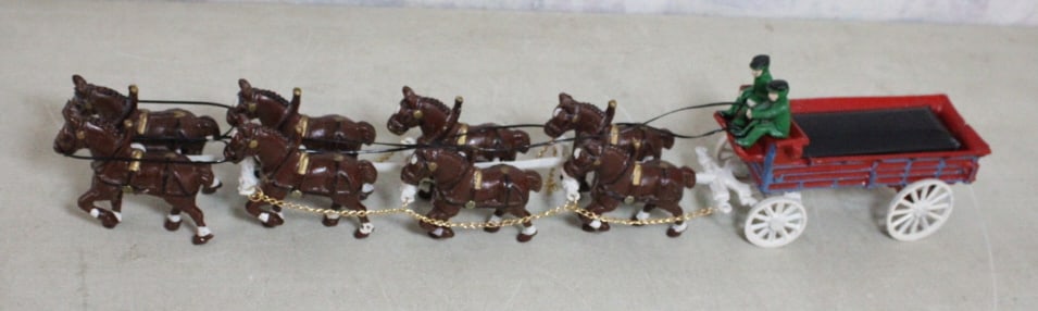 30" Cast Iron Clydesdale Beer Wagon w/Horse Team (1 of 9)