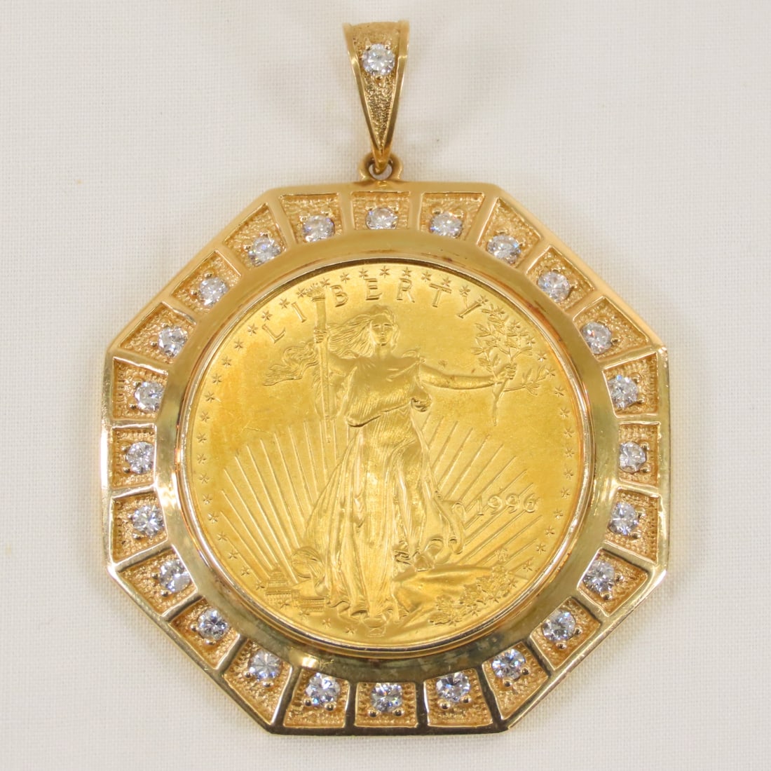 1986 1ozt American Gold Eagle in 14k gold pendant (1 of 7)