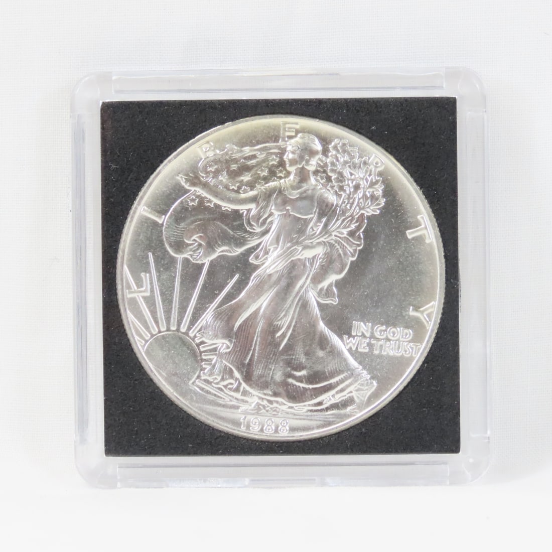 1988 American Silver Eagle BU in case (1 of 2)