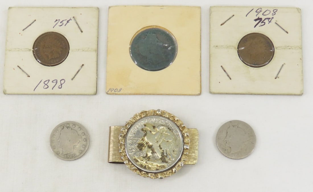 Mixed US Coins, some silver. Barber Quarter, IH 1c (1 of 13)