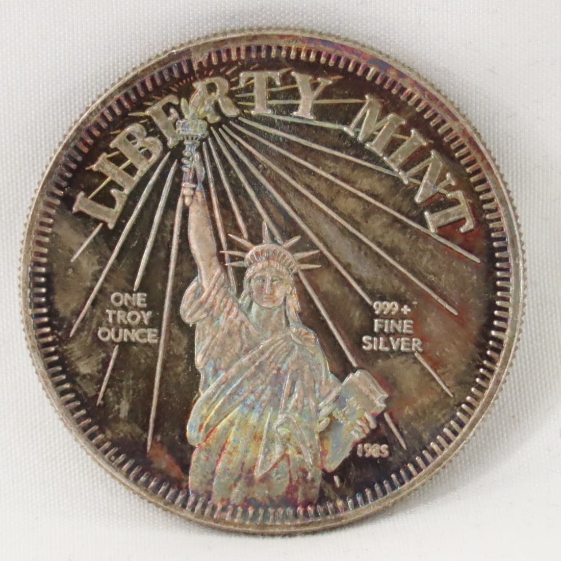 1985 Liberty Mint 1ozt .999 Silver Round (1 of 2)