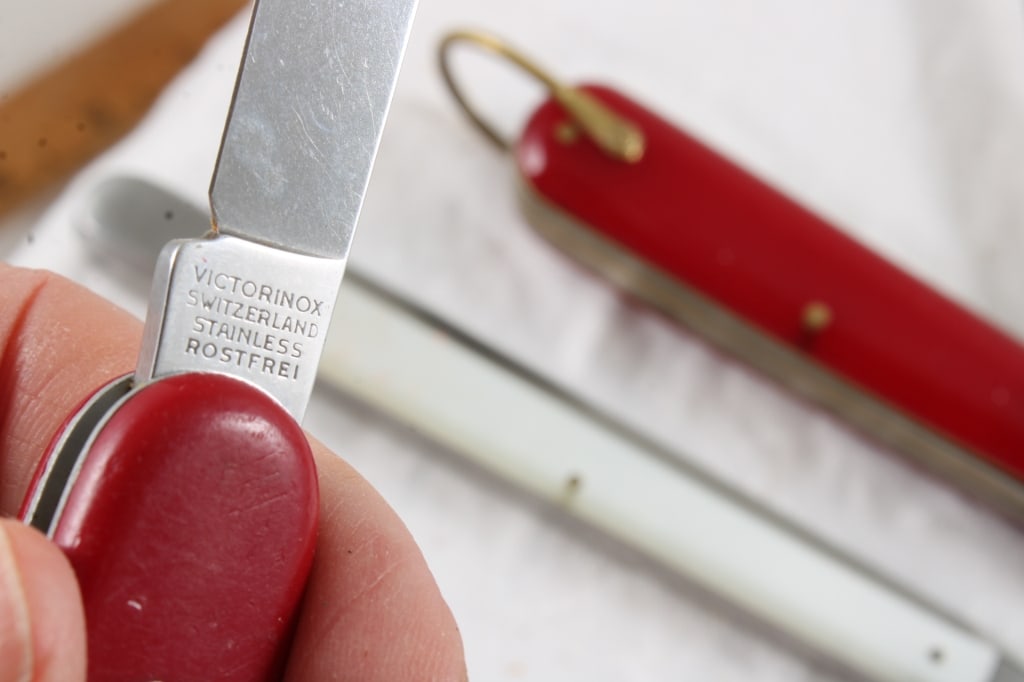 4 Folding Knives - 7