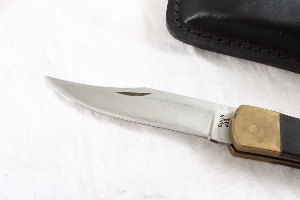 Buck Folding Lock Blade #110 Knife - 3