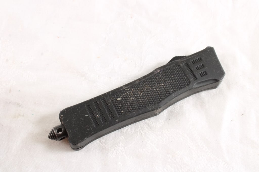 Tactical Automatic Knife - 9