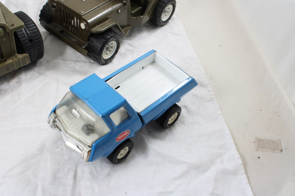 Tonka & Ideal Toy Jeeps, Tonka Pickup Truck - 3