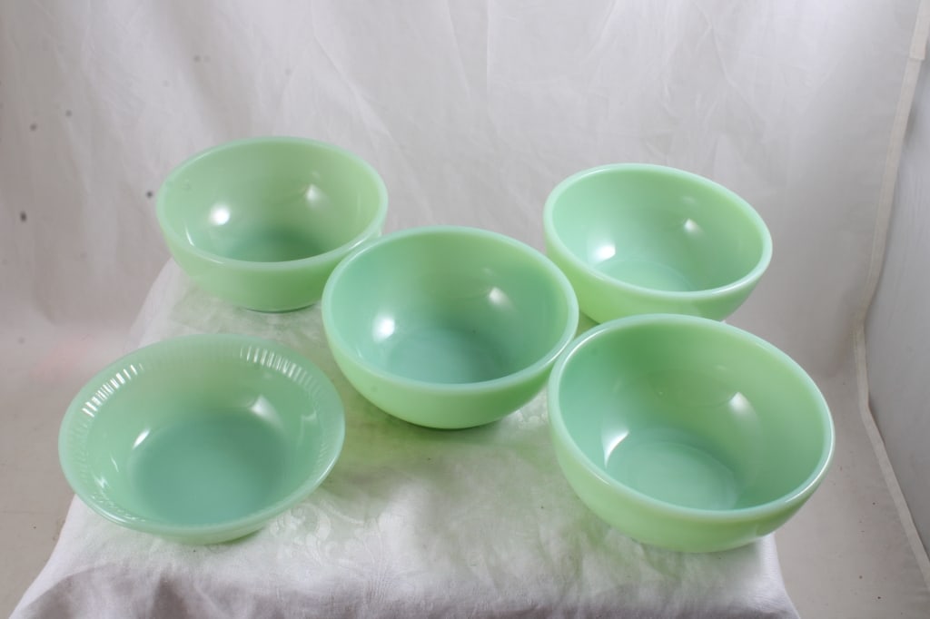4 Fire King Jadeite 5" Bowls, 1 Berry Bowl (1 of 15)
