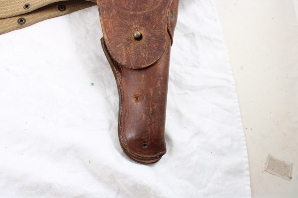 WW2 US Army Khaki Belt, Leather U.S. Holster - 3
