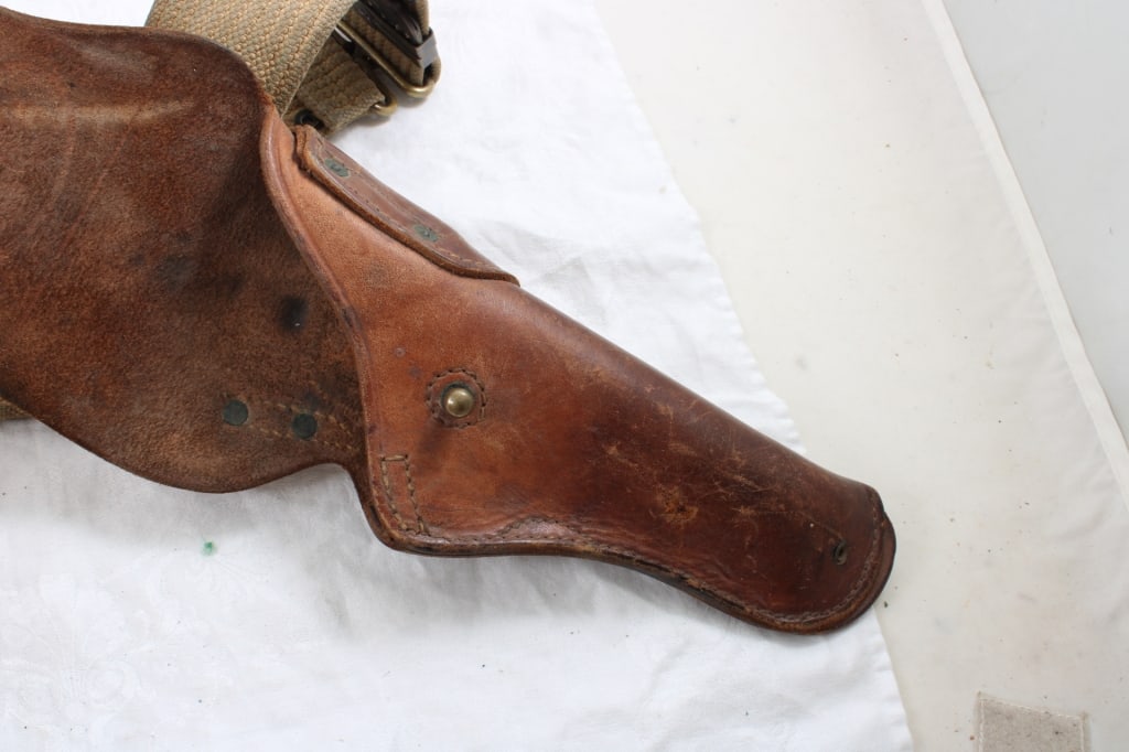 WW2 US Army Khaki Belt, Leather U.S. Holster - 7
