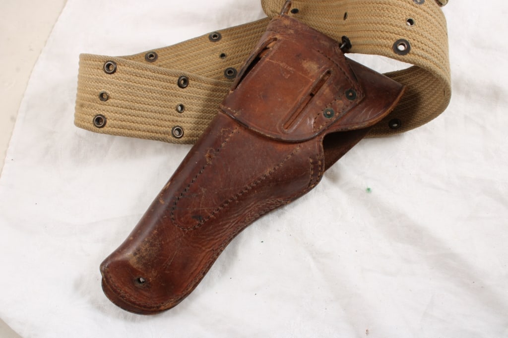WW2 US Army Khaki Belt, Leather U.S. Holster - 8