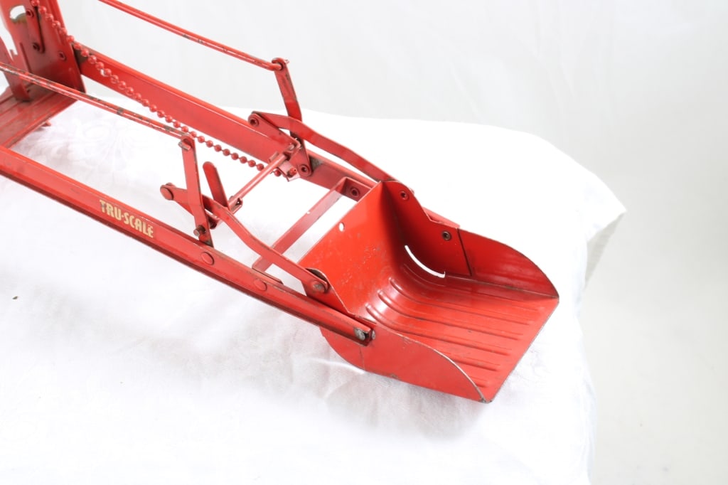 I H McCormick Tru Scale Loader Eska Ertl 1:16 - 5