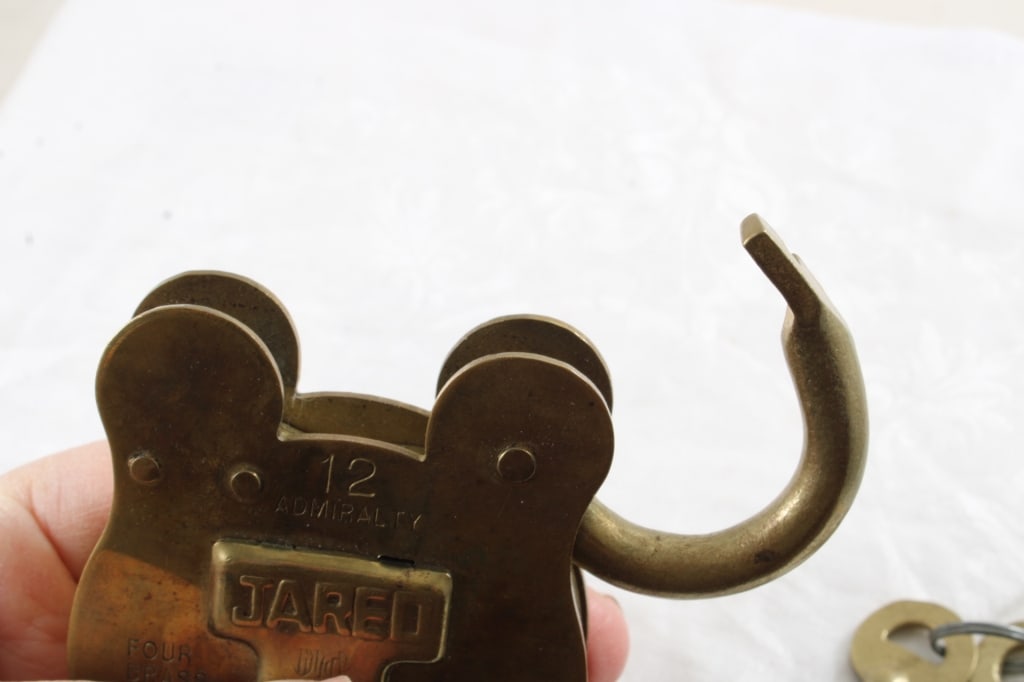 Admiralty Brass Padlock w/Keys Works Great - 8