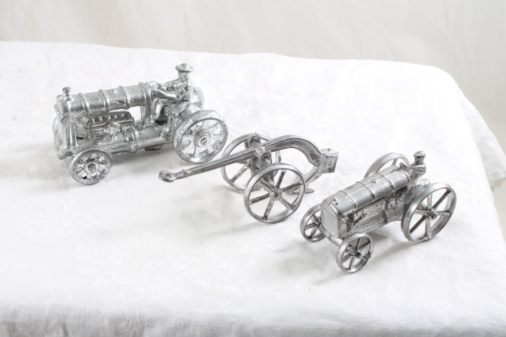 3 Cast Iron & Pot Metal Tractors (1 of 15)