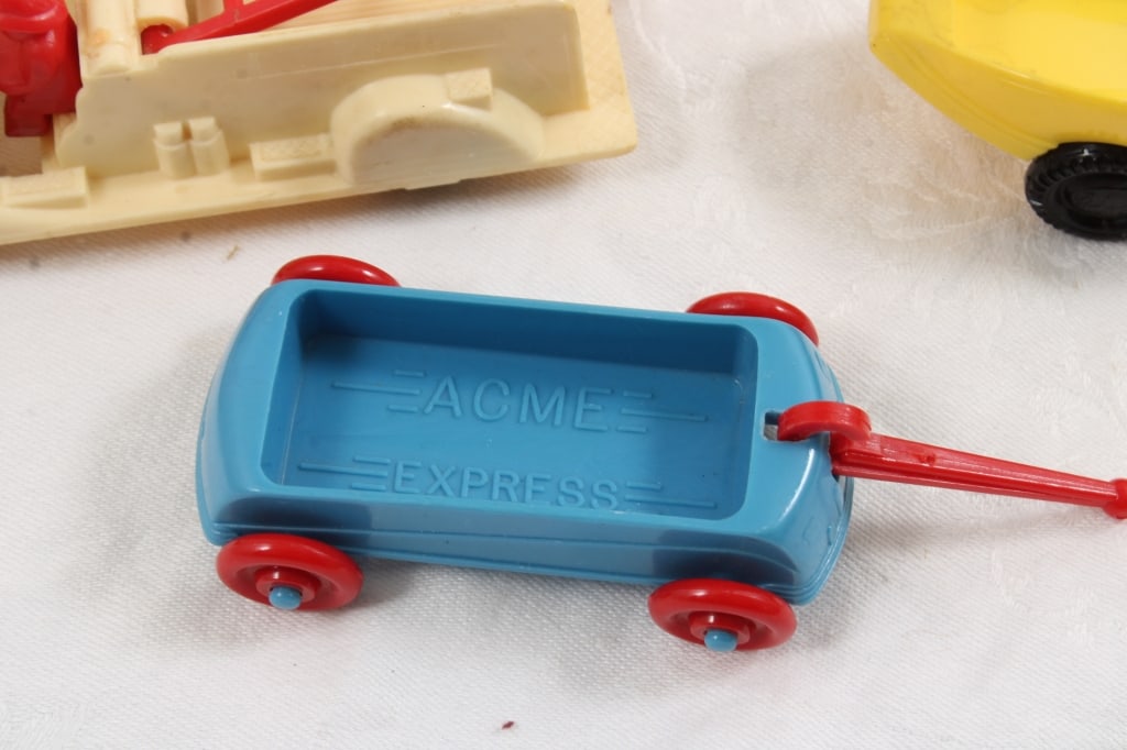 Renwal Plastic Cars, Trucks, Doll House Furniture - 2