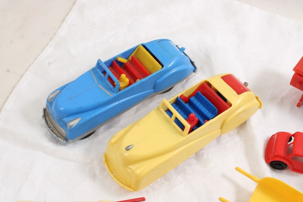 Renwal Plastic Cars, Trucks, Doll House Furniture - 5