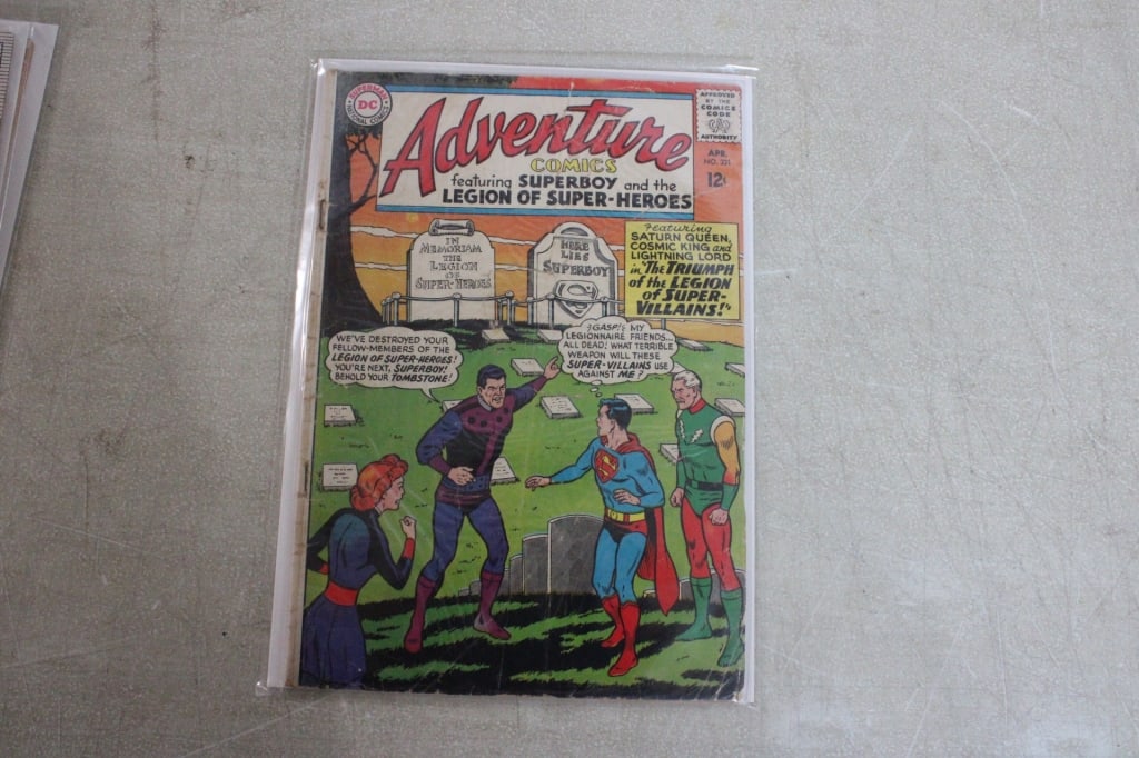 5 DC Comic Books - 4