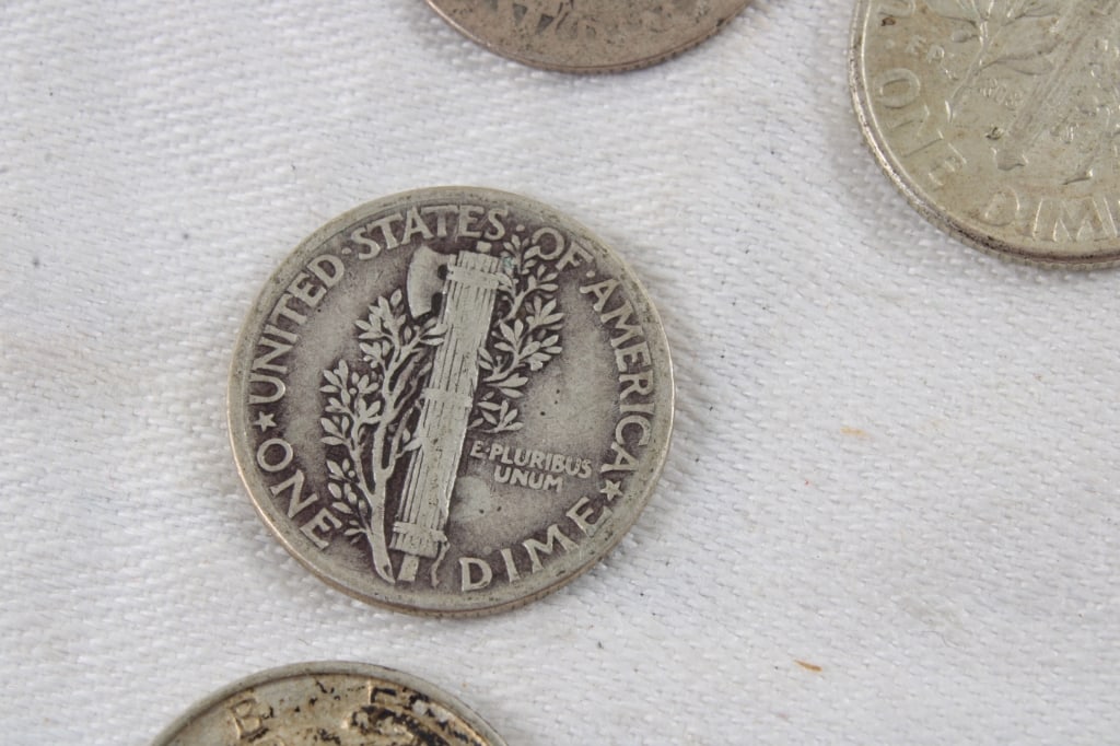 5 Silver Dimes & Confederate token - 14