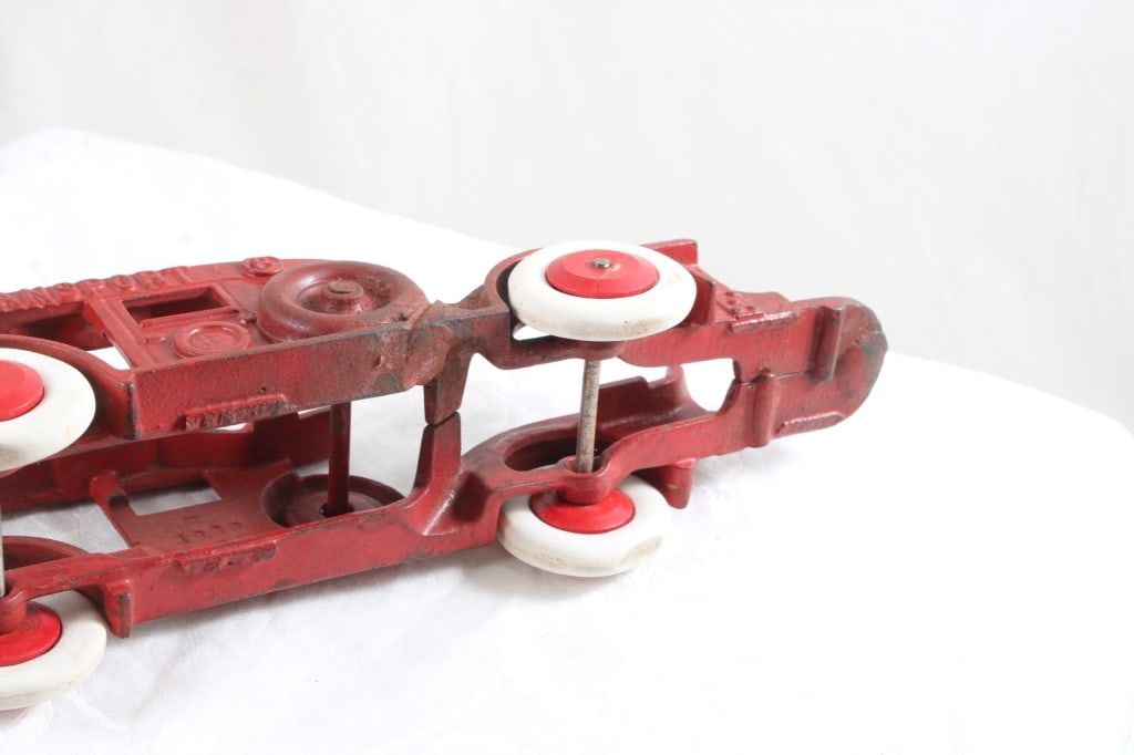 Hubley Nucar Transport Cast Iron Tractor Truck - 11