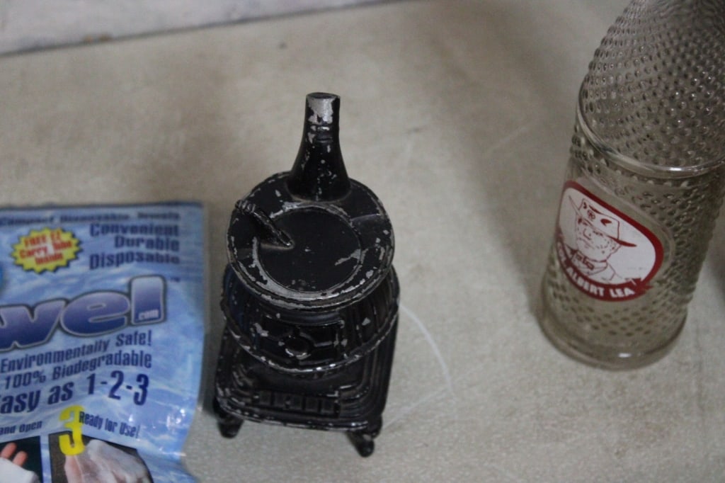 Ukulele, Toast Press, Water Bag, Copenhagen Holder - 10