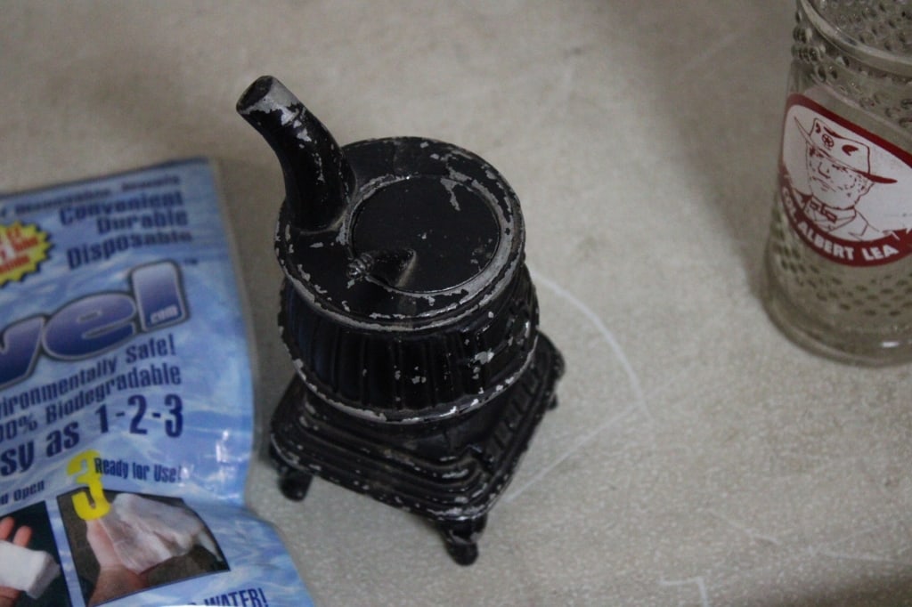 Ukulele, Toast Press, Water Bag, Copenhagen Holder - 12