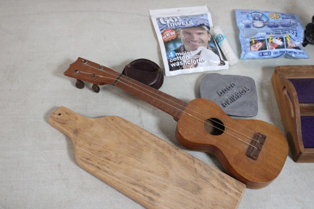 Ukulele, Toast Press, Water Bag, Copenhagen Holder - 3