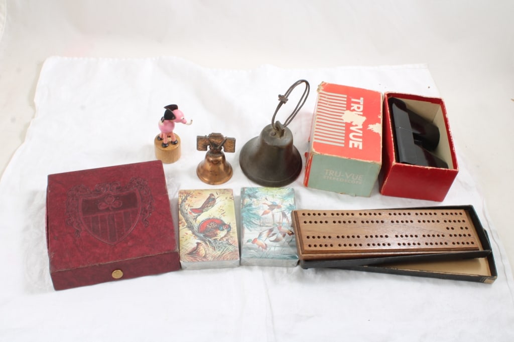 Cribbage Boards, Tru Vue Viewer, Cards, Bells (1 of 18)