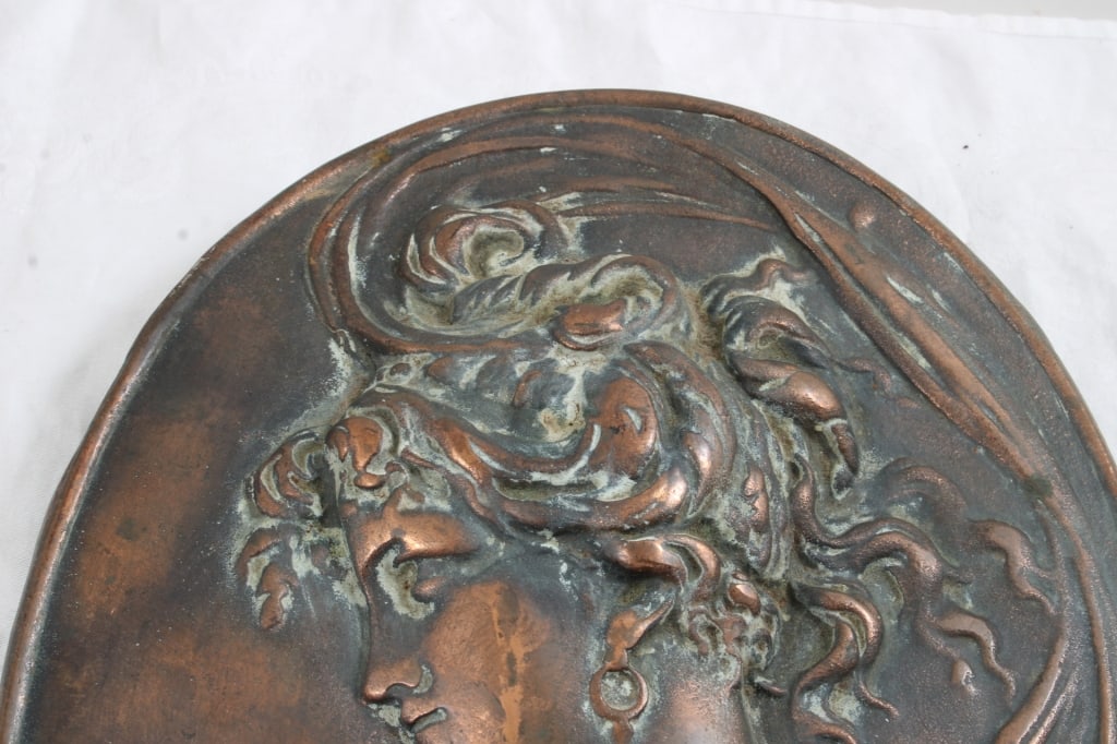 Victorian Art Nouveau Lady Bronze Wall Plaque - 2