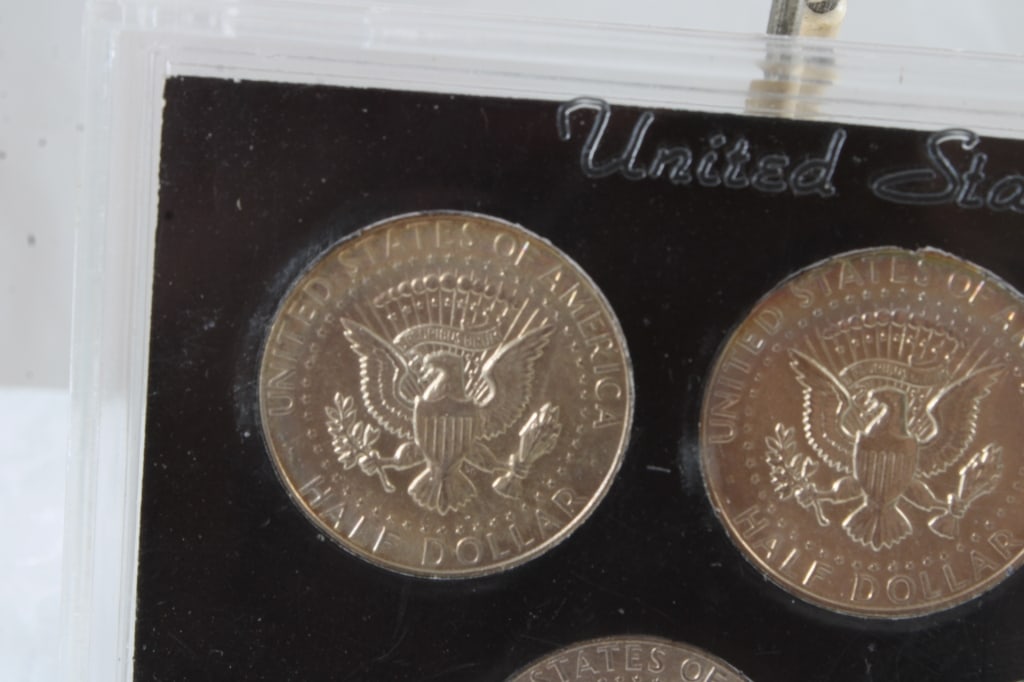 Set of 5 Kennedy Half Dollars Encased - 9