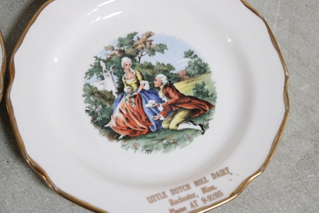 Teapots, Chamber Pot, Red Wing Pinbacks, Plus - 15