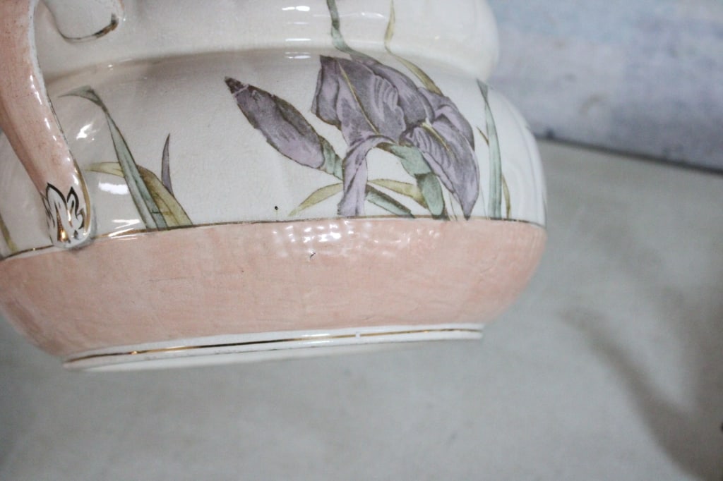 Teapots, Chamber Pot, Red Wing Pinbacks, Plus - 7