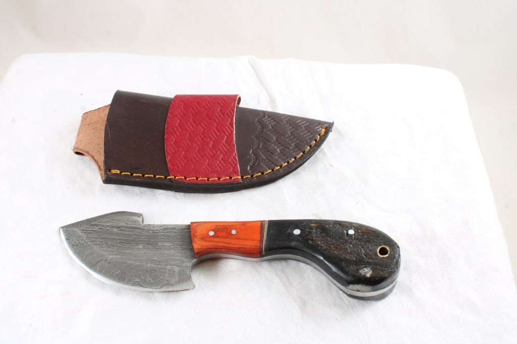 Custom Made Damasus Skinning Knife in Sheath (1 of 9)