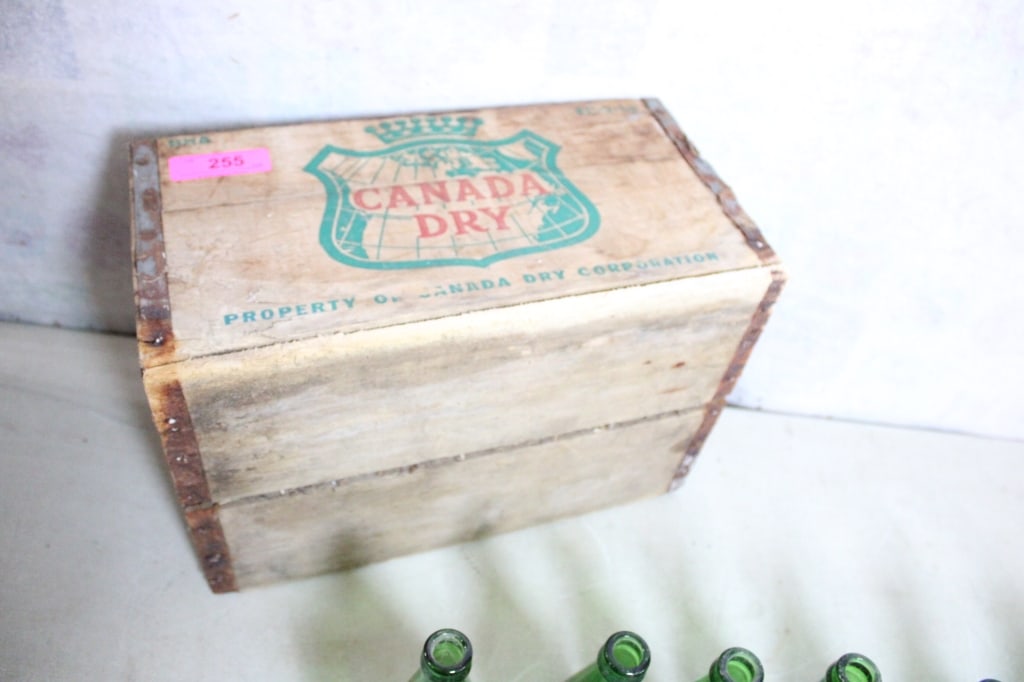Canada Dry Crate with 24 Squirt 7 Oz Soda Bottles - 11