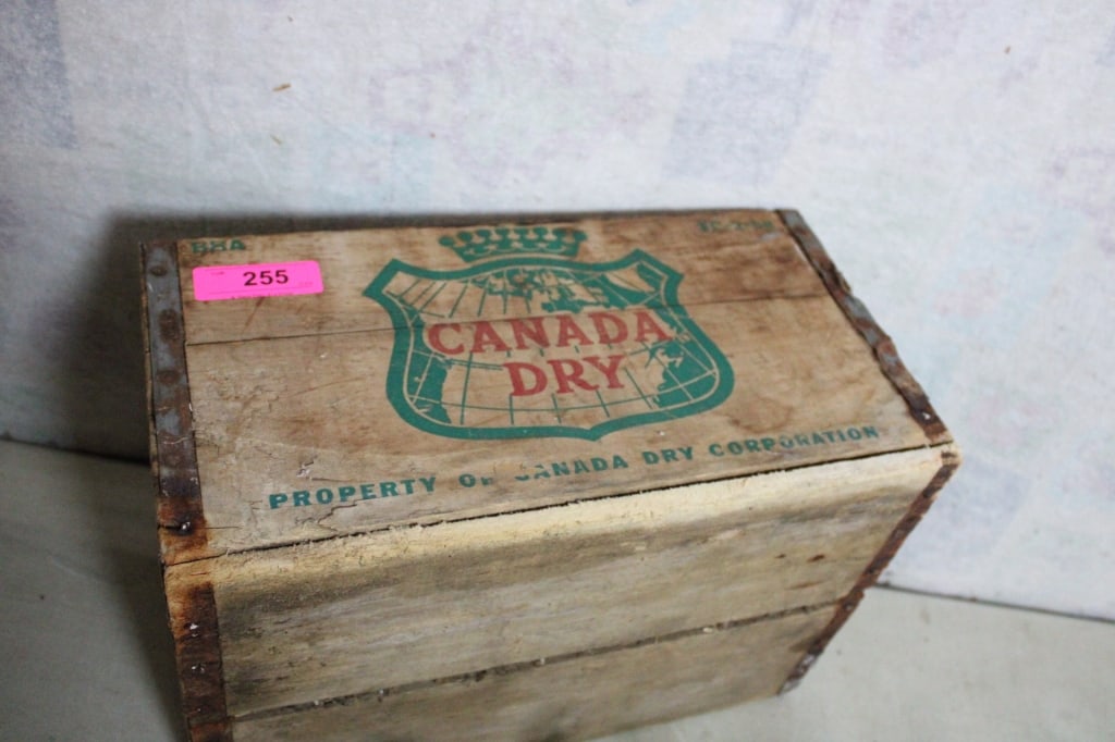 Canada Dry Crate with 24 Squirt 7 Oz Soda Bottles - 12