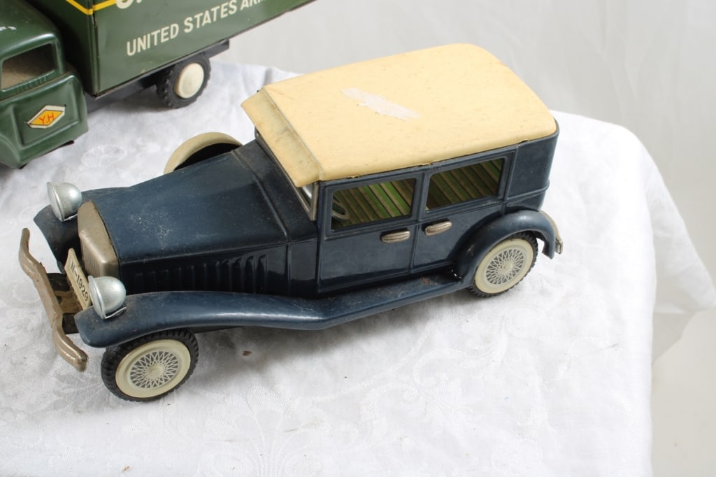 3 Tin Friction Army, Water Truck, Car Made Japan - 16