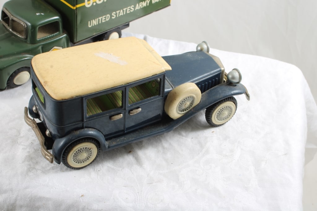 3 Tin Friction Army, Water Truck, Car Made Japan - 18