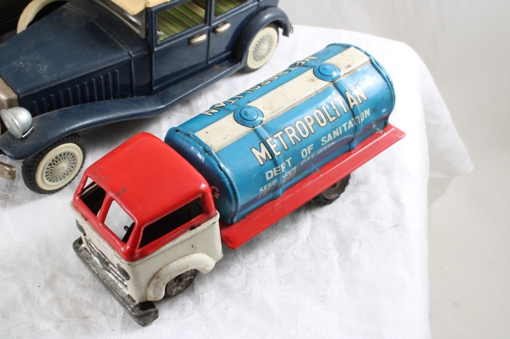 3 Tin Friction Army, Water Truck, Car Made Japan - 2