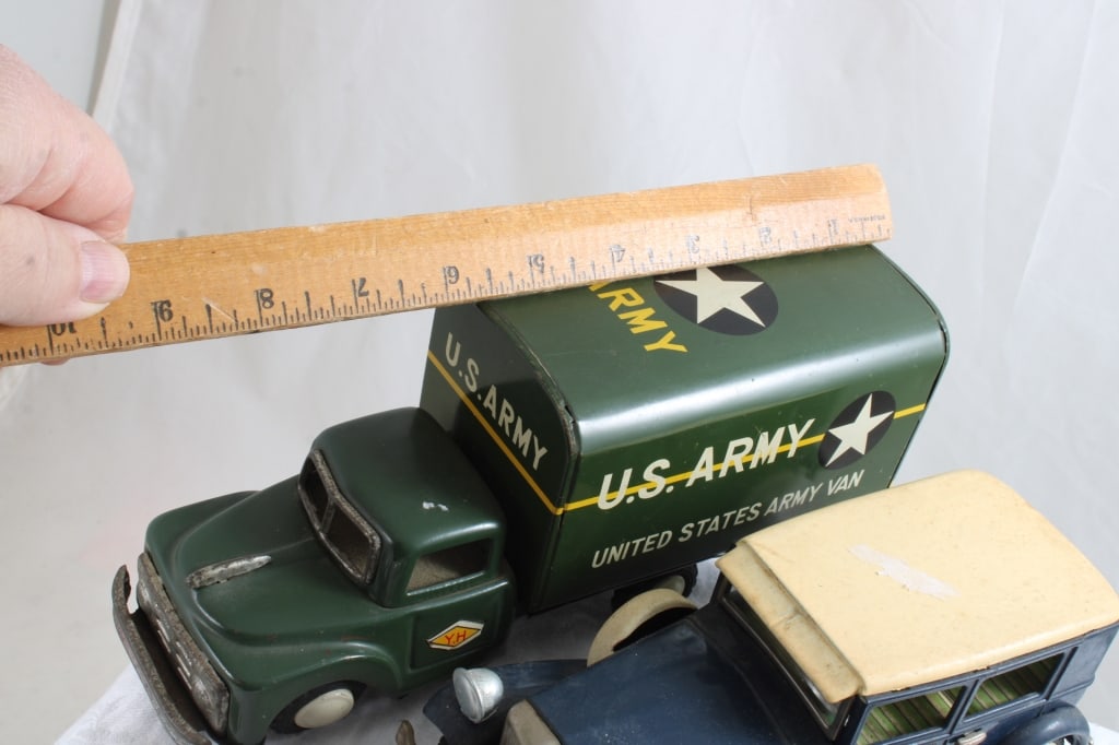 3 Tin Friction Army, Water Truck, Car Made Japan - 5